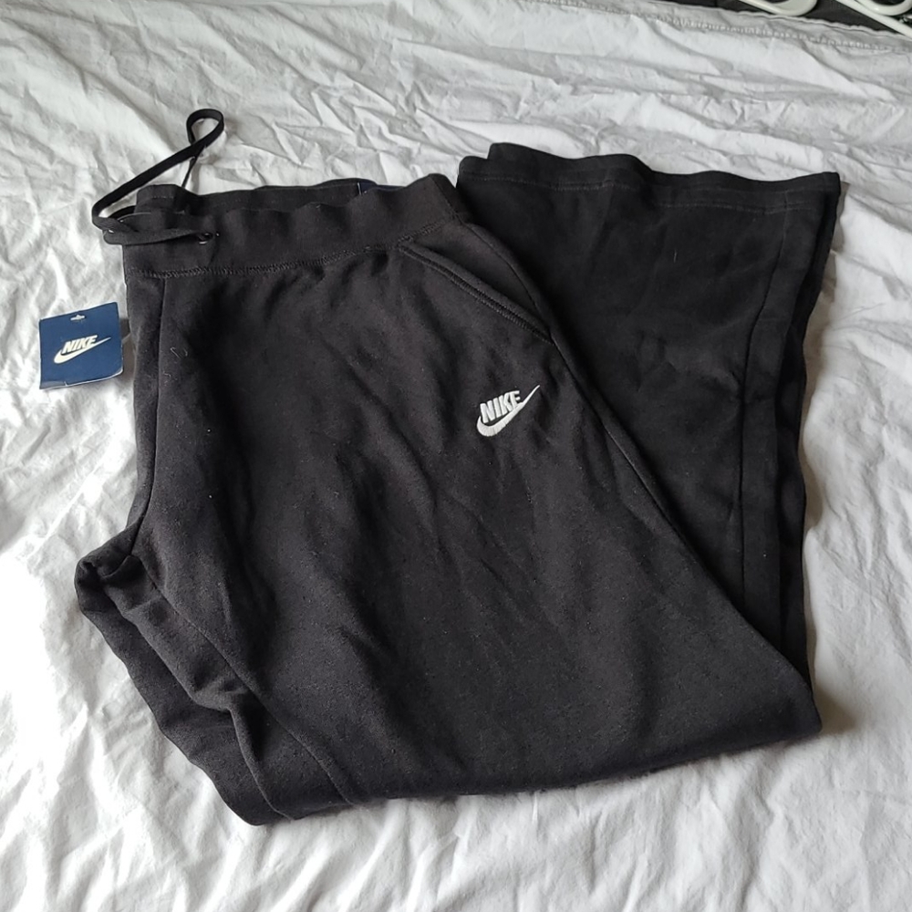 Nike sweats - Picture 2 of 4